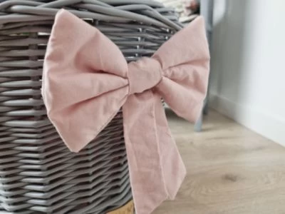 TinaForKids Puppenwiege Aus Weiden Mit Bettwäscheset, Puppenbett Grau/Rosa 4 TinaForKids Puppenwiege Aus Weiden Mit Bettwäscheset, Puppenbett Grau/Rosa – Bild 4