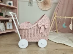 TinaForKids Puppenwagen Mit Bettwäscheset Aus Weiden Und Holz, Altrosa/Weiß